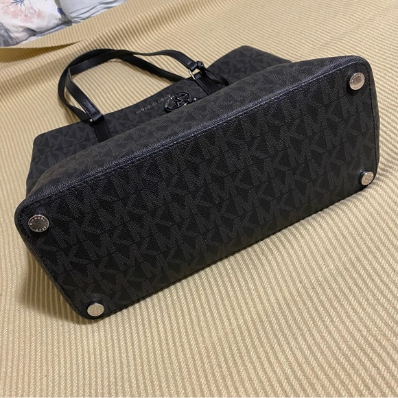 Michael Kors Jet Set Large Tote – Black Logo Canvas black and grey - Picture 4 of 12